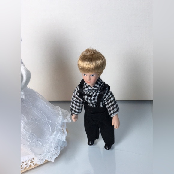 Dollhouse Miniature Poseable Victorian Maid 6”, Boy 4.5”, & Baby 2” Porcelain - Picture 7 of 11